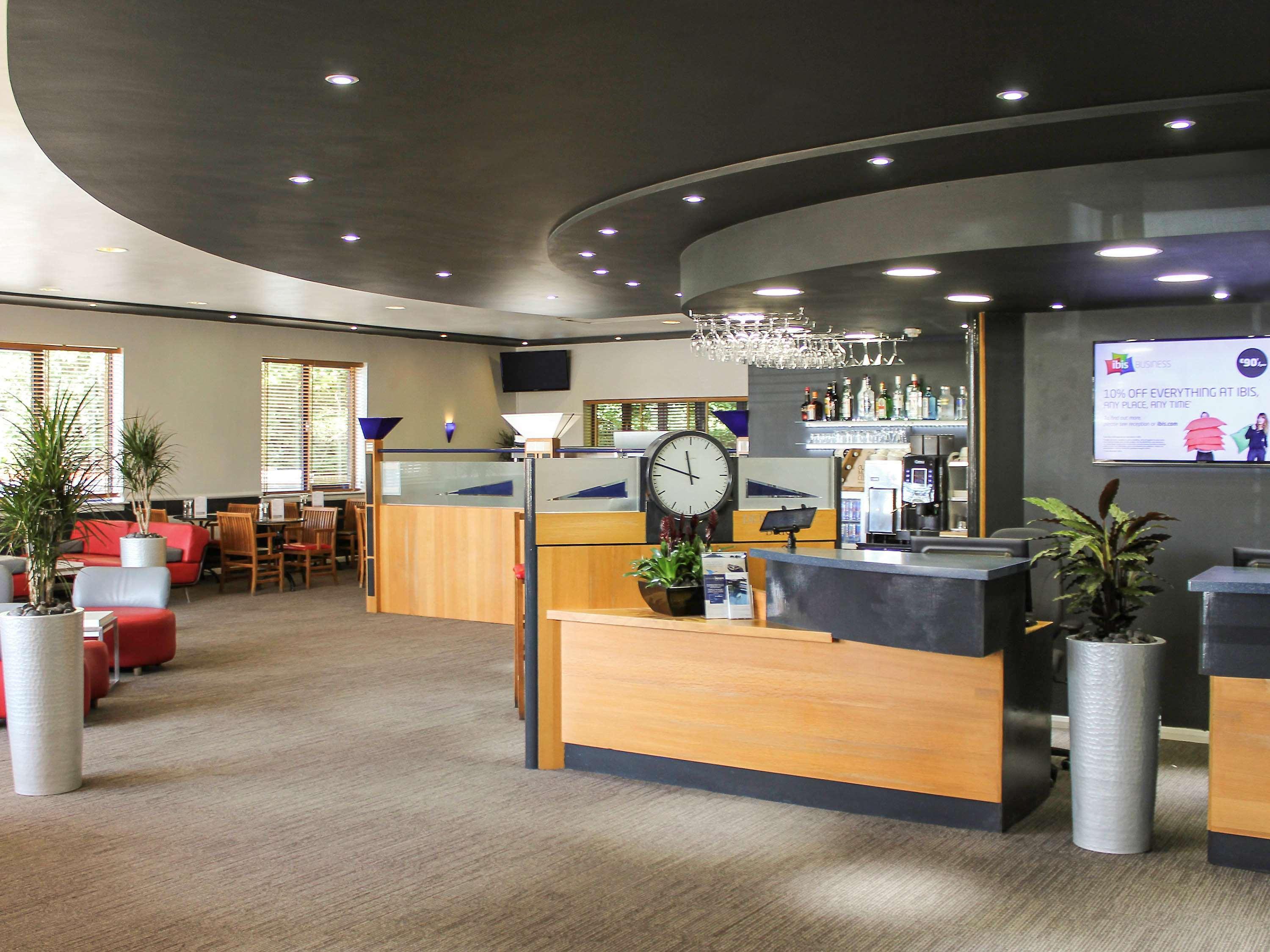 Ibis Cardiff Gate - International Business Park Exterior foto