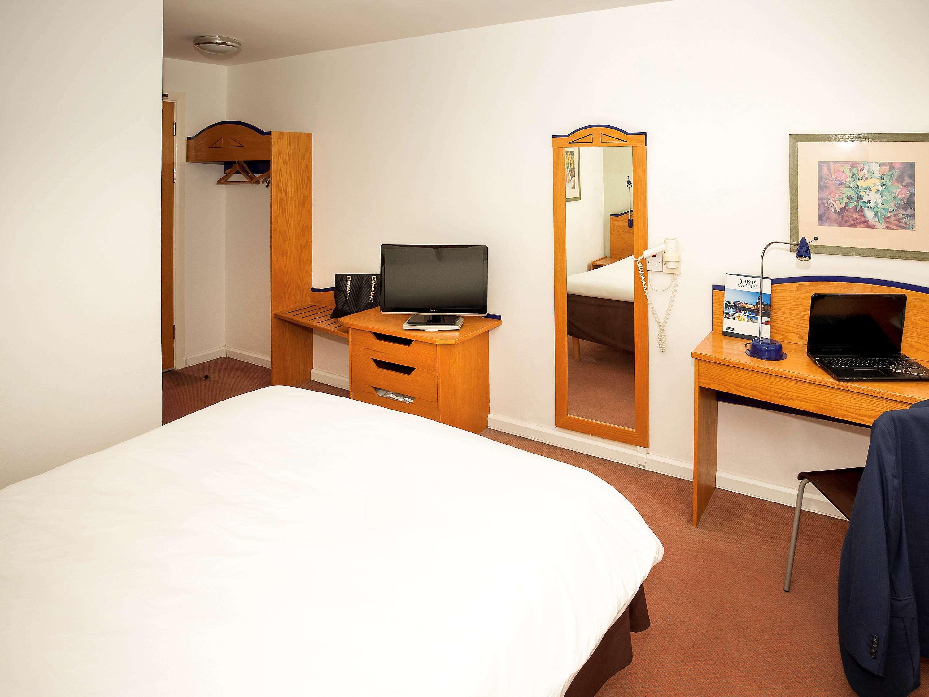 Ibis Cardiff Gate - International Business Park Exterior foto