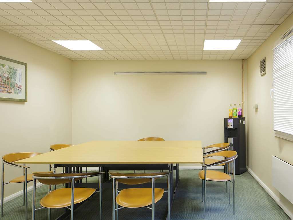 Ibis Cardiff Gate - International Business Park Facilidades foto
