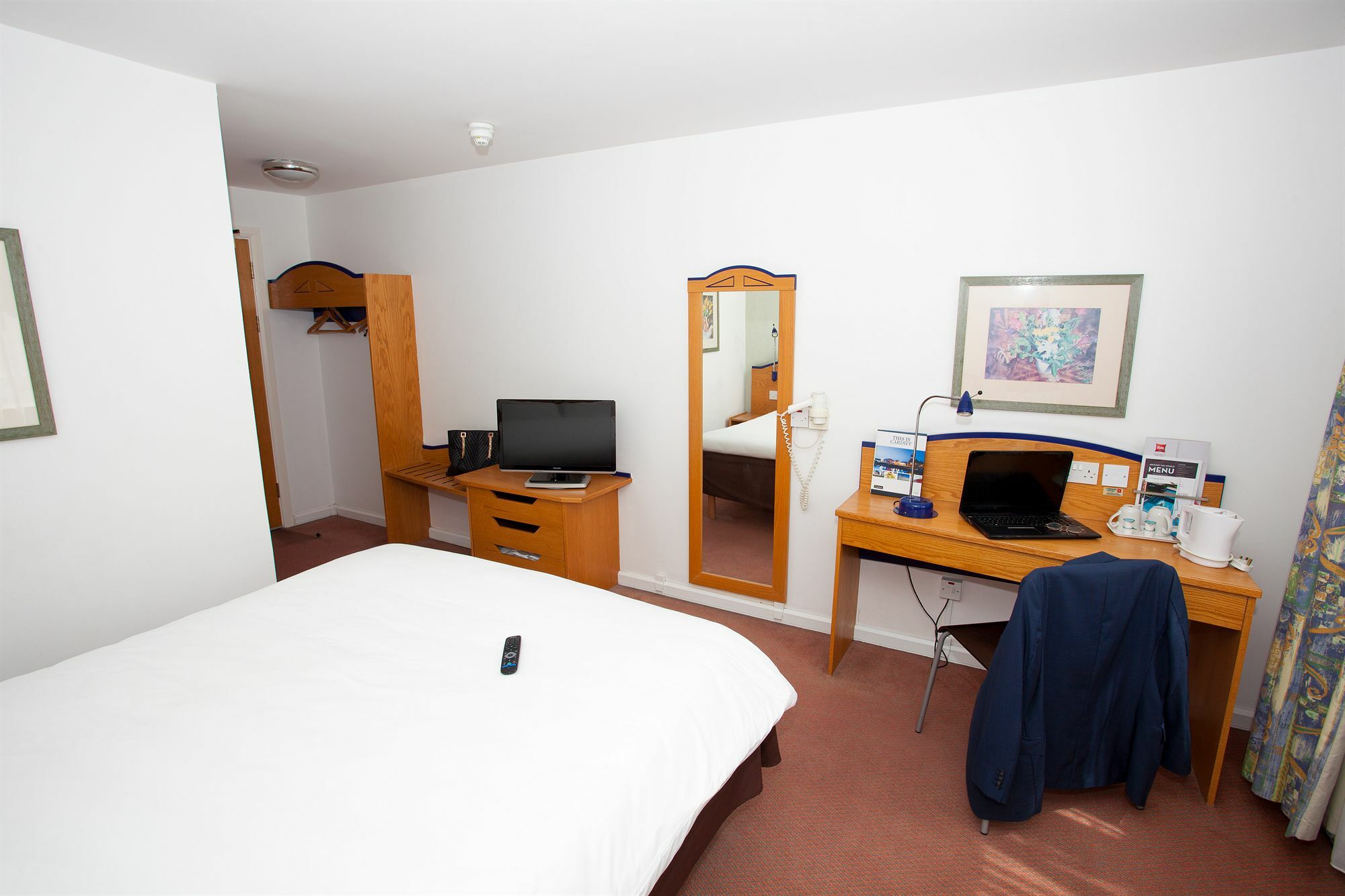 Ibis Cardiff Gate - International Business Park Exterior foto
