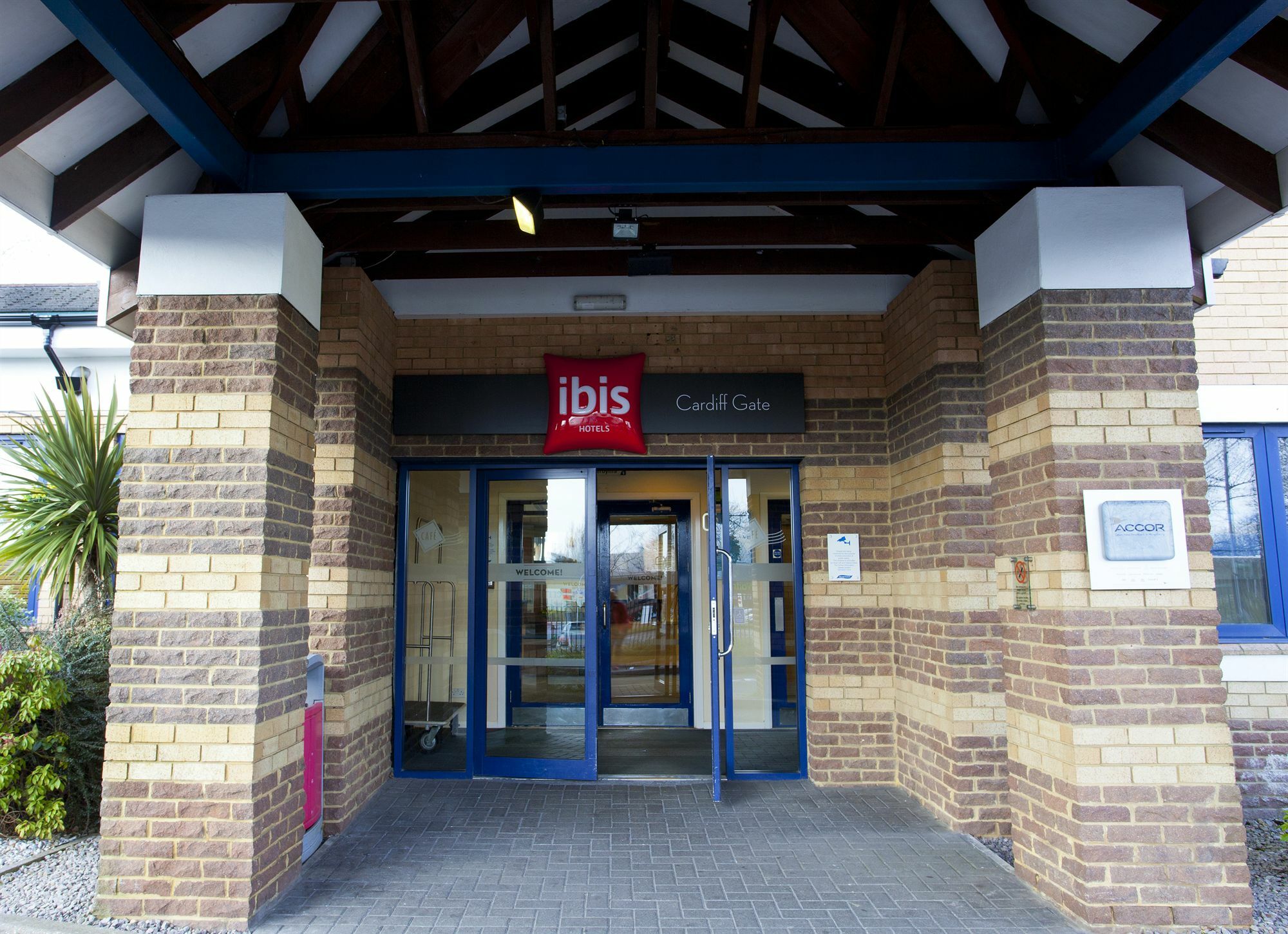 Ibis Cardiff Gate - International Business Park Exterior foto